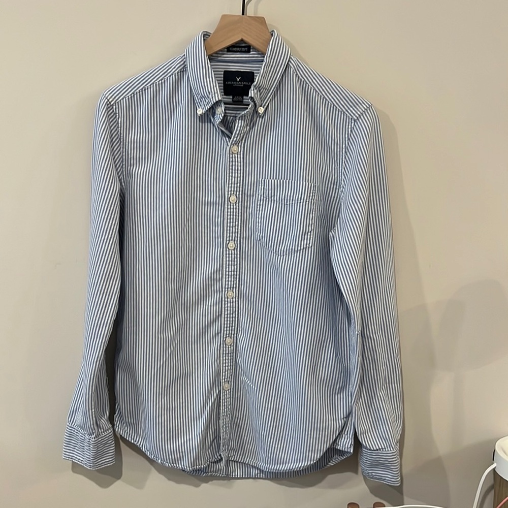 American Eagle Outfitters Small Long Sleeves